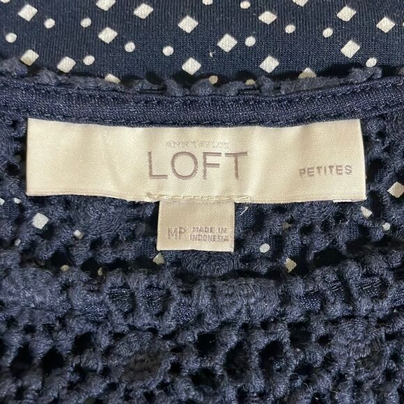 Ann Taylor Loft Crochet Yoke Sleeveless Tank Size Medium Petite - Picture 8 of 10